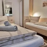 Strandgut Inkl Saisonstrandkorb Und Waesche Set 아파트 하일리겐하펜