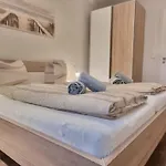 Strandgut Inkl Saisonstrandkorb Und Waesche Set 하일리겐하펜