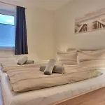 Strandgut Inkl Saisonstrandkorb Und Waesche Set * 하일리겐하펜