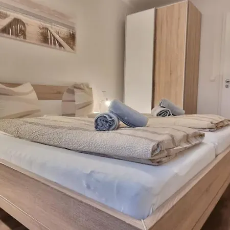 Strandgut Inkl Saisonstrandkorb Und Waesche Set Heiligenhafen